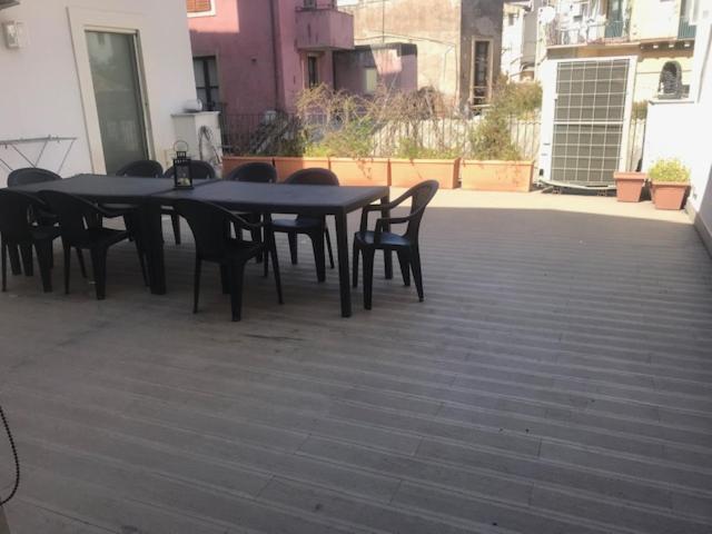 Suite Con Terrazza In Centro Storico Catania Exterior photo