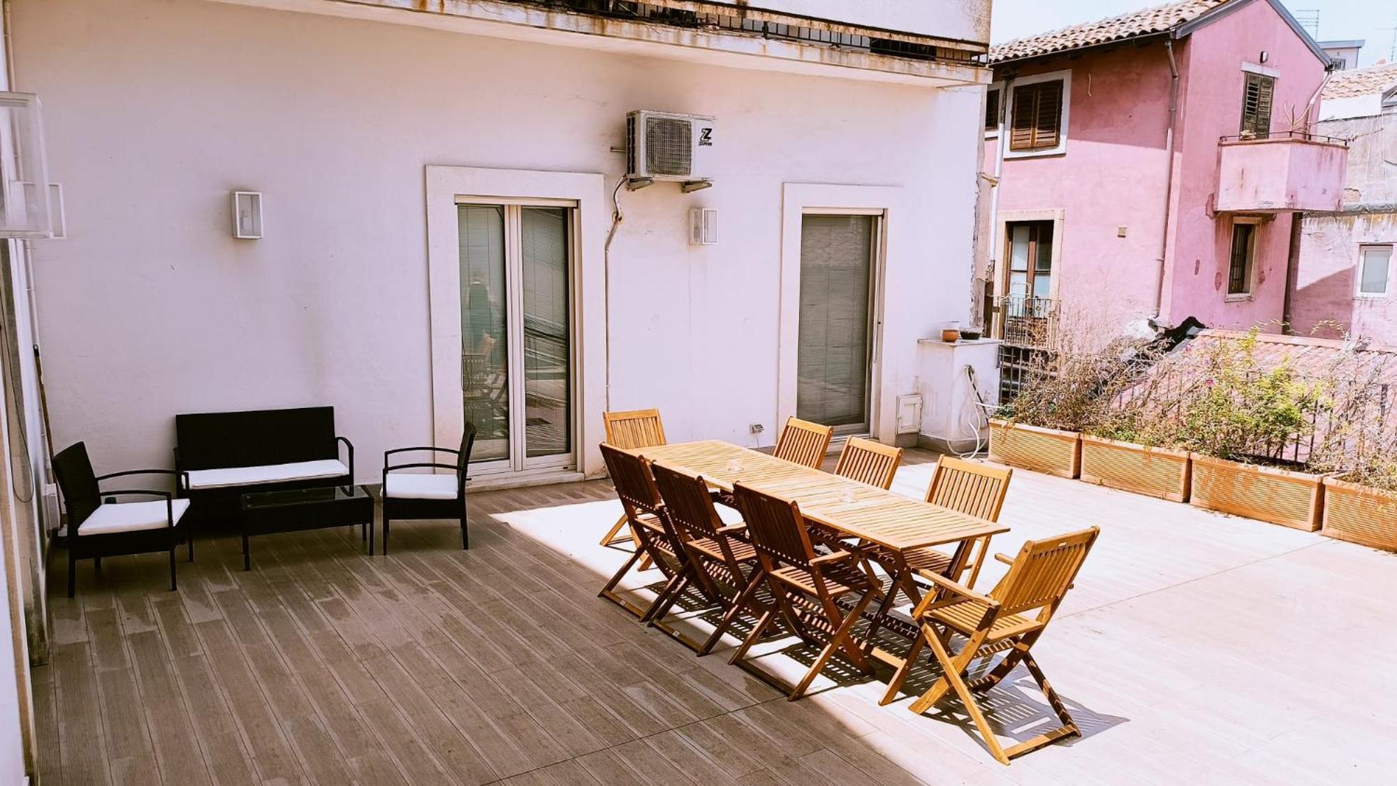 Suite Con Terrazza In Centro Storico Catania Exterior photo
