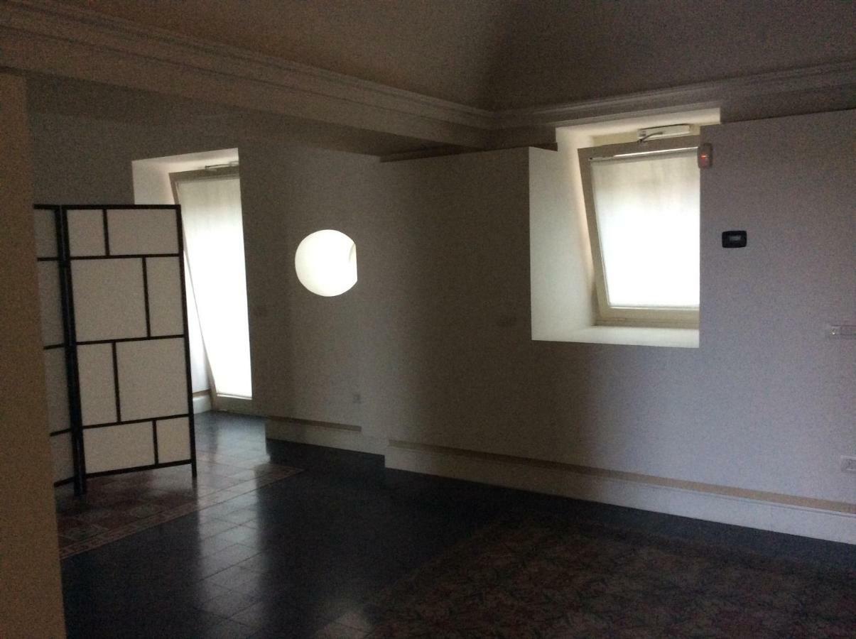 Suite Con Terrazza In Centro Storico Catania Exterior photo