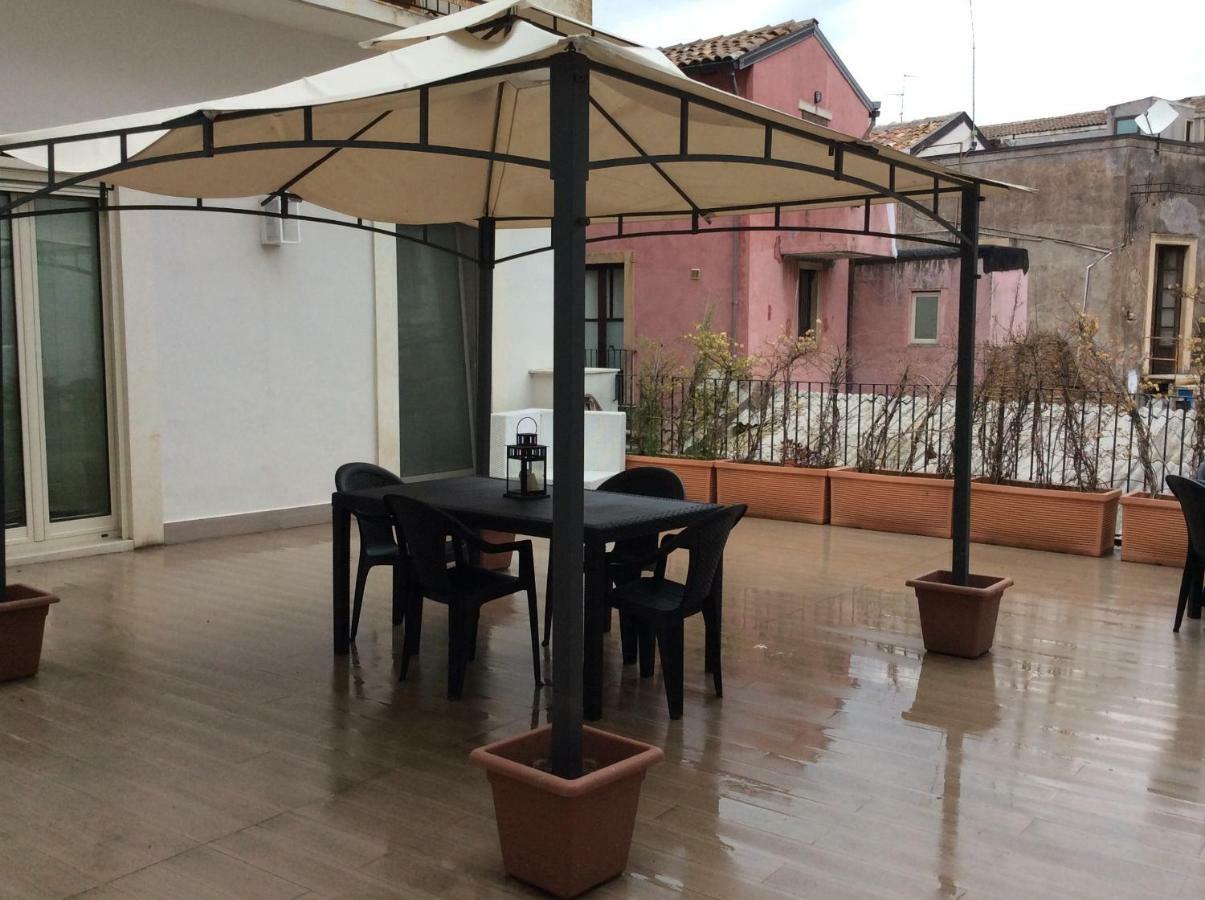 Suite Con Terrazza In Centro Storico Catania Exterior photo