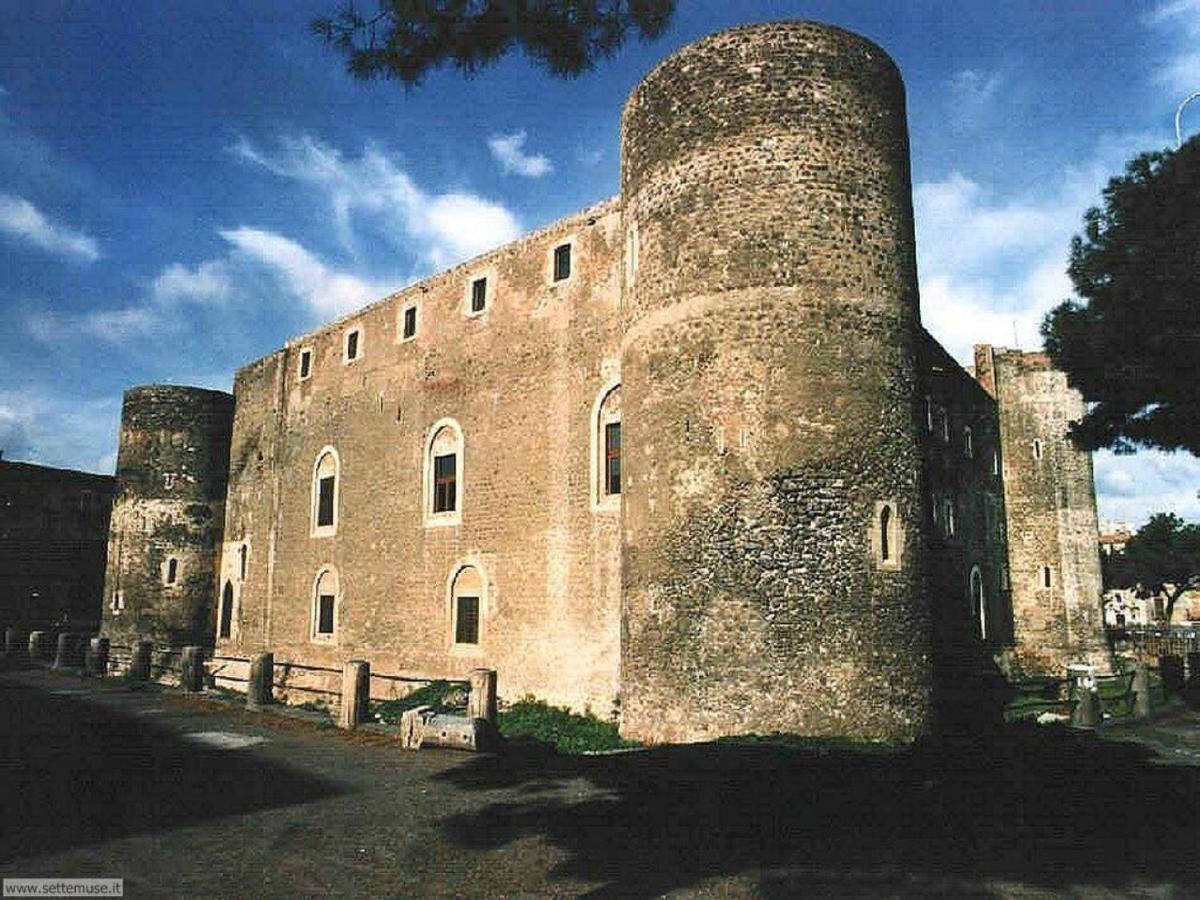 Suite Con Terrazza In Centro Storico Catania Exterior photo